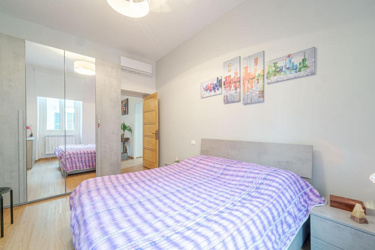 Bright Apartment A Few Steps From Via Garibaldi Genova Exterior foto